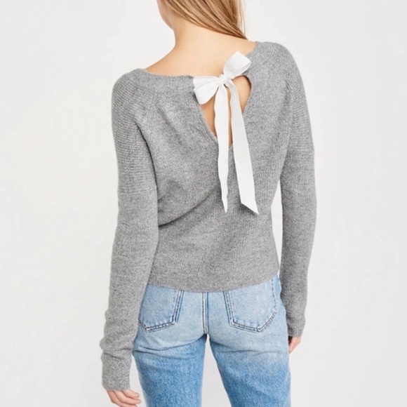 bow back sweater